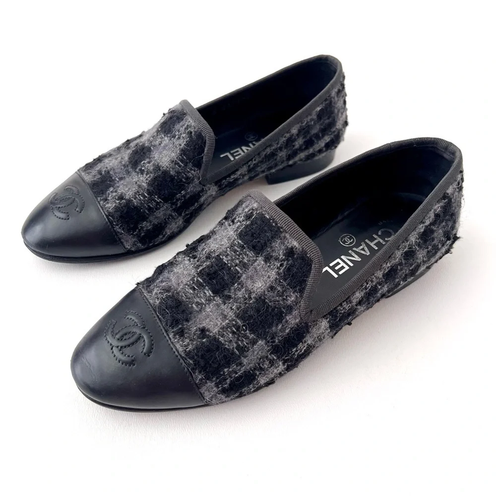 CHANEL | Tweed Cap Toe Loafers Flats CC Interlocking Logo Black Grey Plaid 36.5